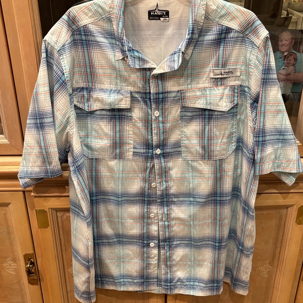 Habit  Outdoors Men's Multicolor Plaid Button Down Shirt